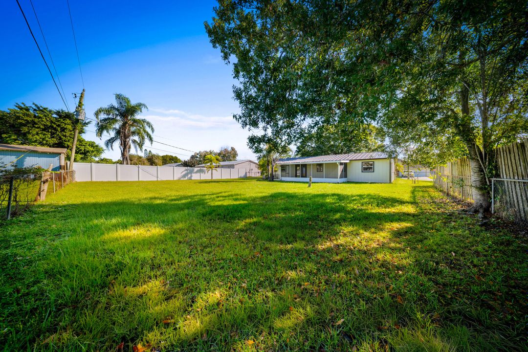 For Sale: $335,000 (2 beds, 2 baths, 1026 Square Feet)