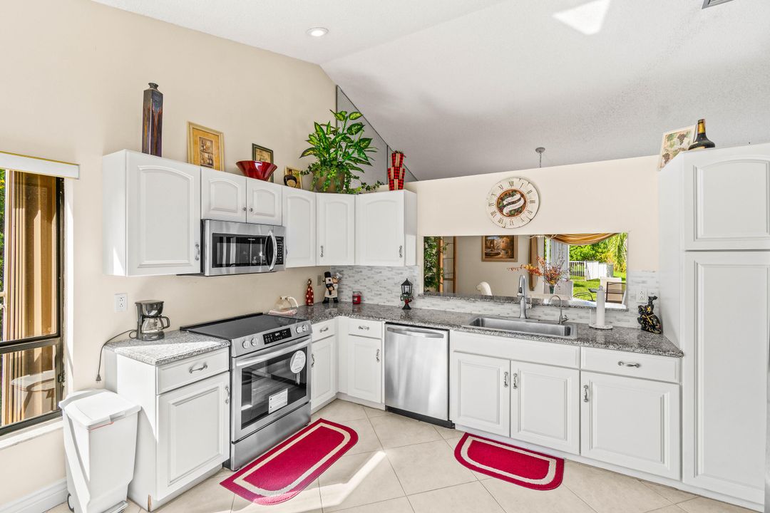 Active With Contract: $550,000 (3 beds, 2 baths, 1775 Square Feet)