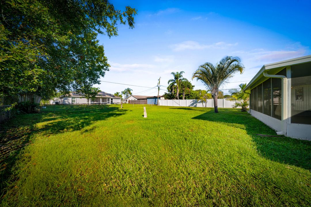 For Sale: $335,000 (2 beds, 2 baths, 1026 Square Feet)