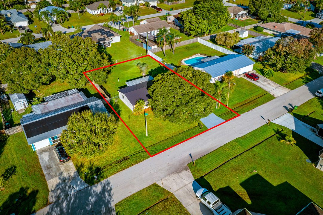 For Sale: $335,000 (2 beds, 2 baths, 1026 Square Feet)