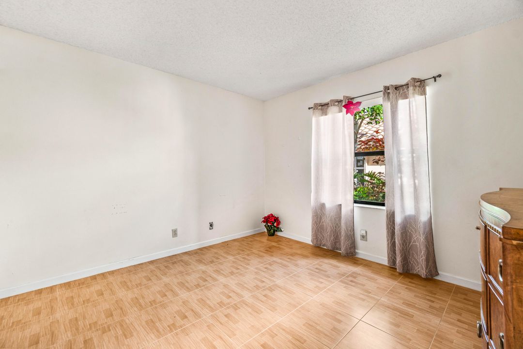 Active With Contract: $550,000 (3 beds, 2 baths, 1775 Square Feet)