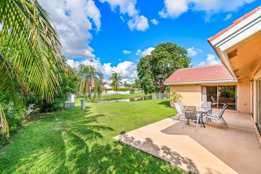 Active With Contract: $550,000 (3 beds, 2 baths, 1775 Square Feet)