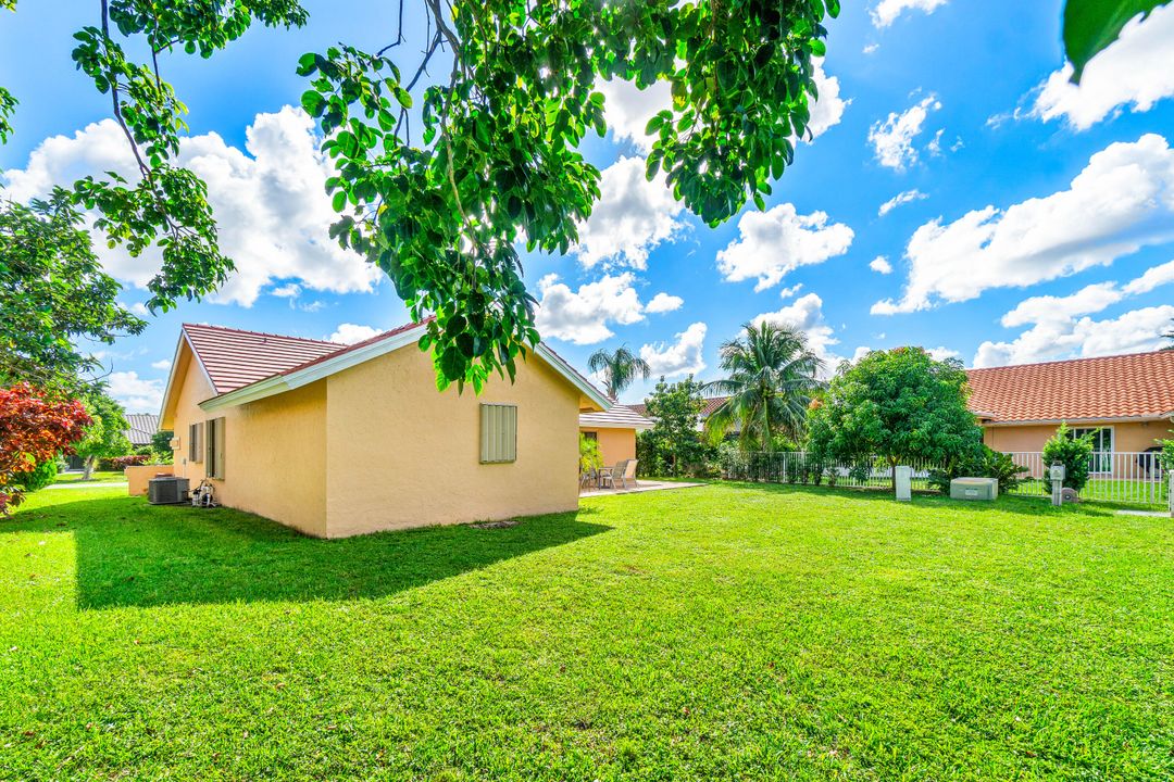 Active With Contract: $550,000 (3 beds, 2 baths, 1775 Square Feet)