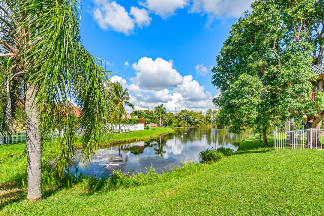 Active With Contract: $550,000 (3 beds, 2 baths, 1775 Square Feet)