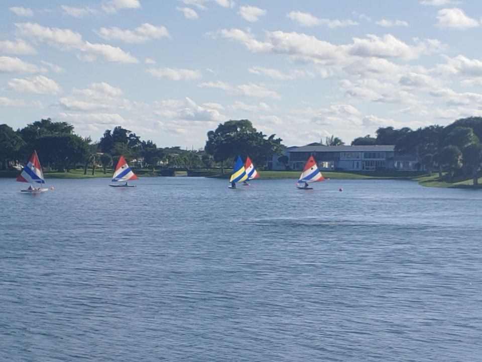 For Rent: $1,450 (2 beds, 1 baths, 798 Square Feet)