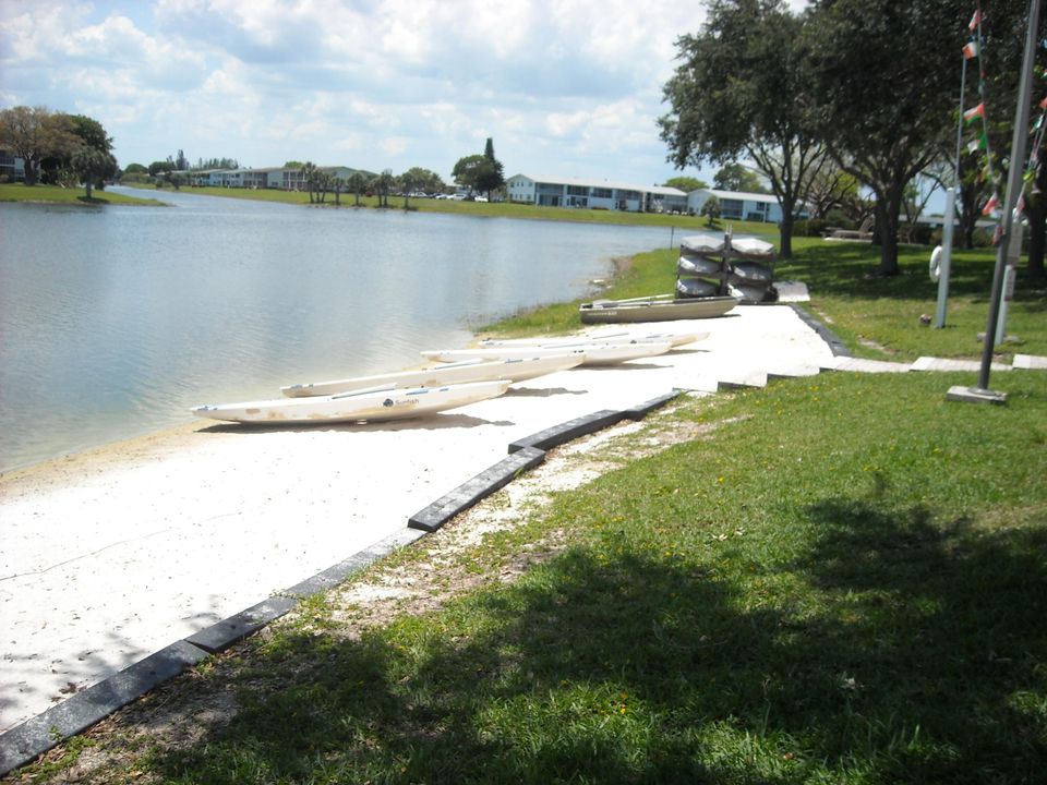 For Rent: $1,450 (2 beds, 1 baths, 798 Square Feet)