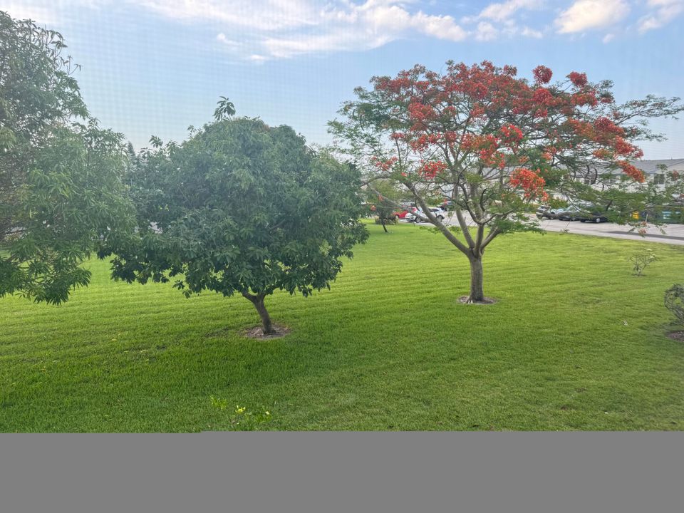 For Rent: $1,450 (2 beds, 1 baths, 798 Square Feet)