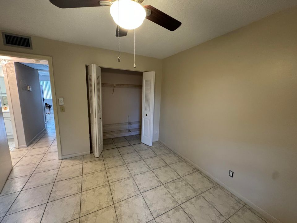 For Rent: $1,450 (2 beds, 1 baths, 798 Square Feet)