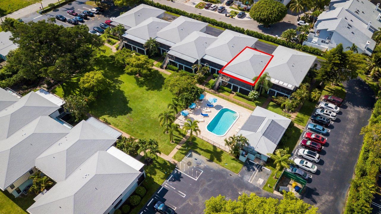 合同活跃: $349,000 (2 贝兹, 2 浴室, 1226 平方英尺)