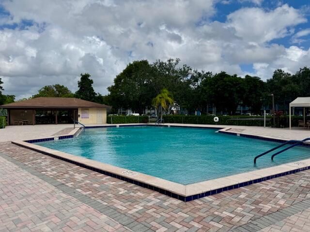 Activo con contrato: $199,900 (2 camas, 2 baños, 1192 Pies cuadrados)