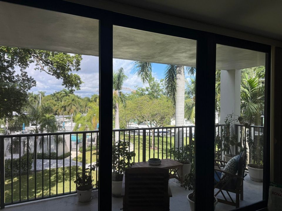 待售: $412,000 (2 贝兹, 2 浴室, 1250 平方英尺)