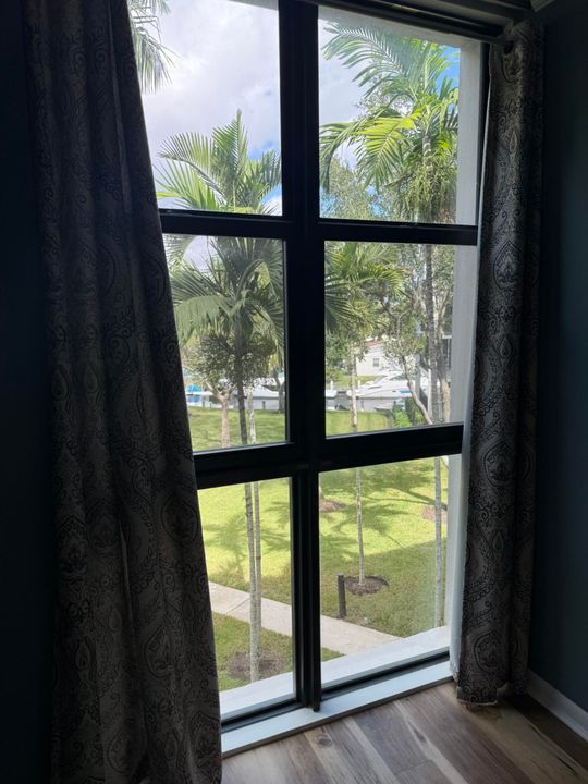 待售: $412,000 (2 贝兹, 2 浴室, 1250 平方英尺)