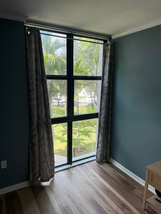 待售: $412,000 (2 贝兹, 2 浴室, 1250 平方英尺)