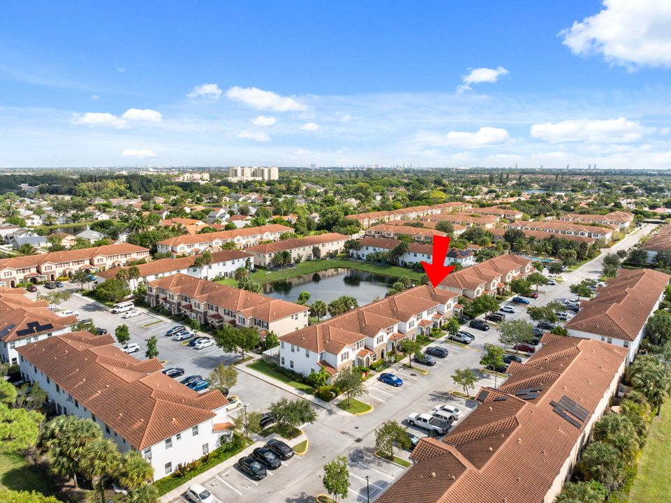 Под контрактом: $2,500 (3 спален, 2 ванн, 1499 Квадратных фут)