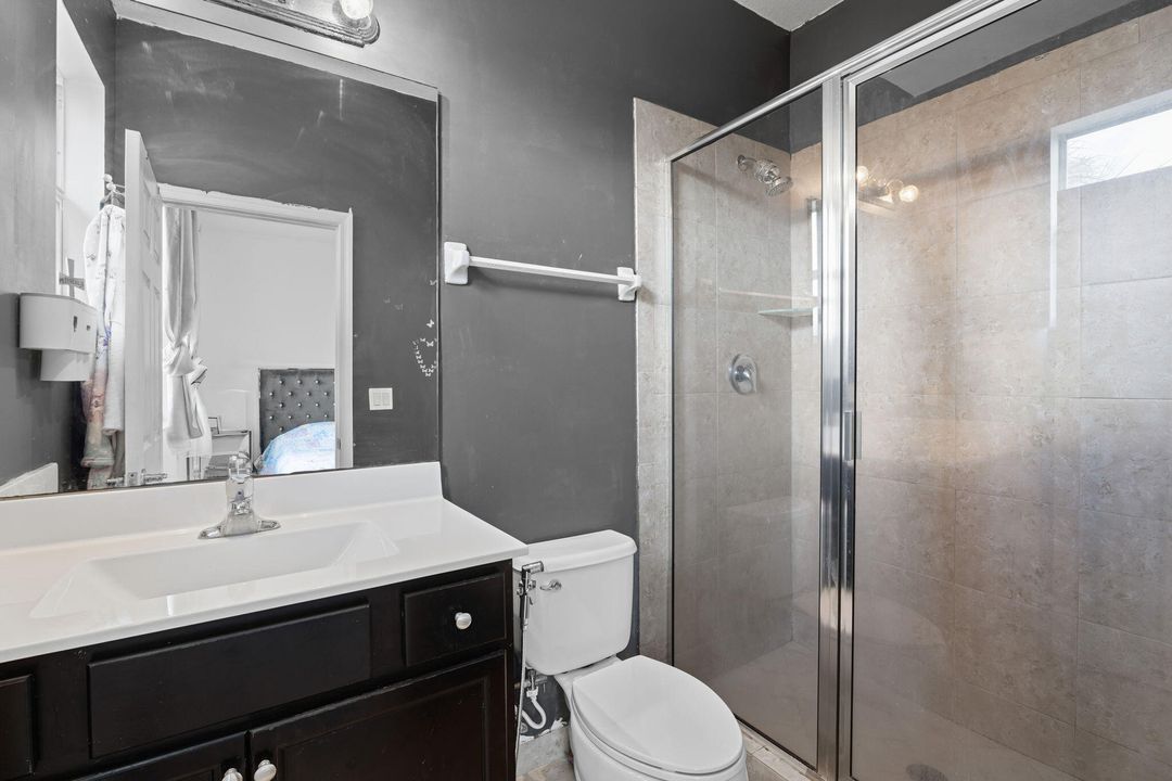 Под контрактом: $2,500 (3 спален, 2 ванн, 1499 Квадратных фут)