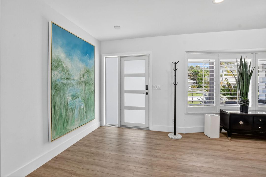 For Rent: $12,000 (3 beds, 2 baths, 1965 Square Feet)