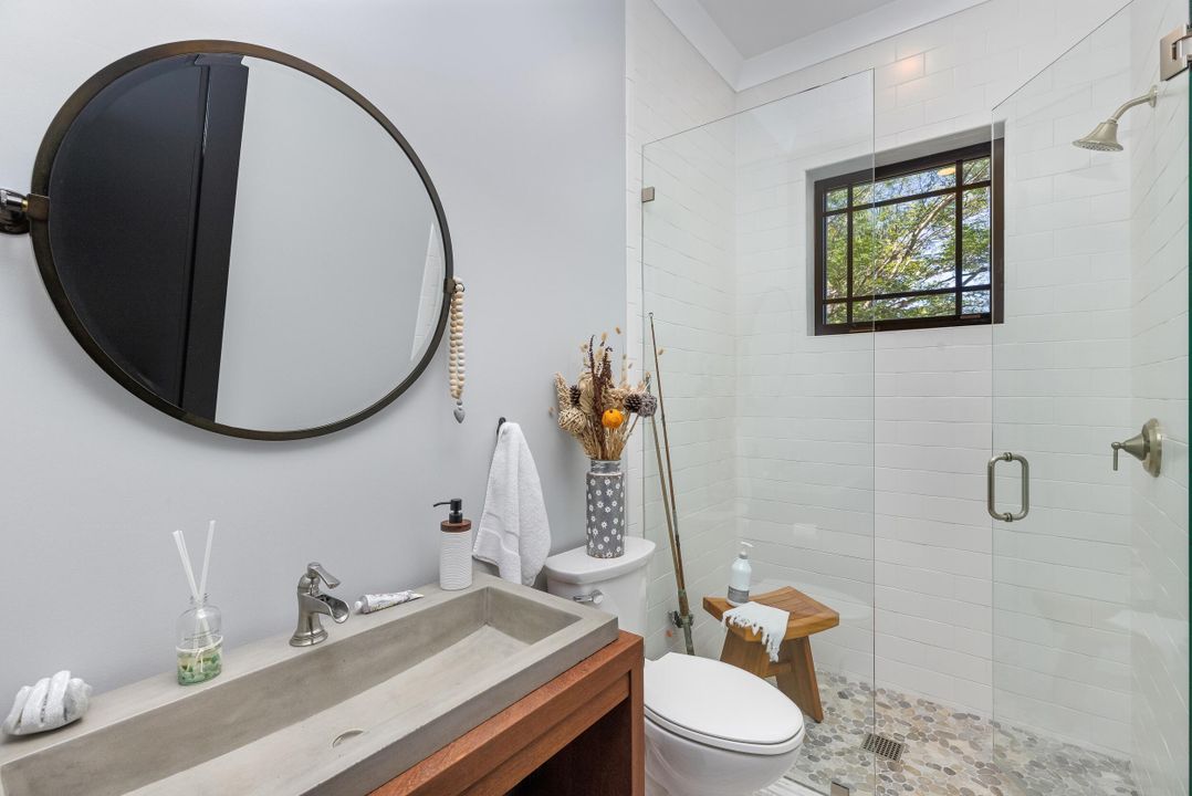 For Sale: $2,800,000 (3 beds, 2 baths, 2059 Square Feet)