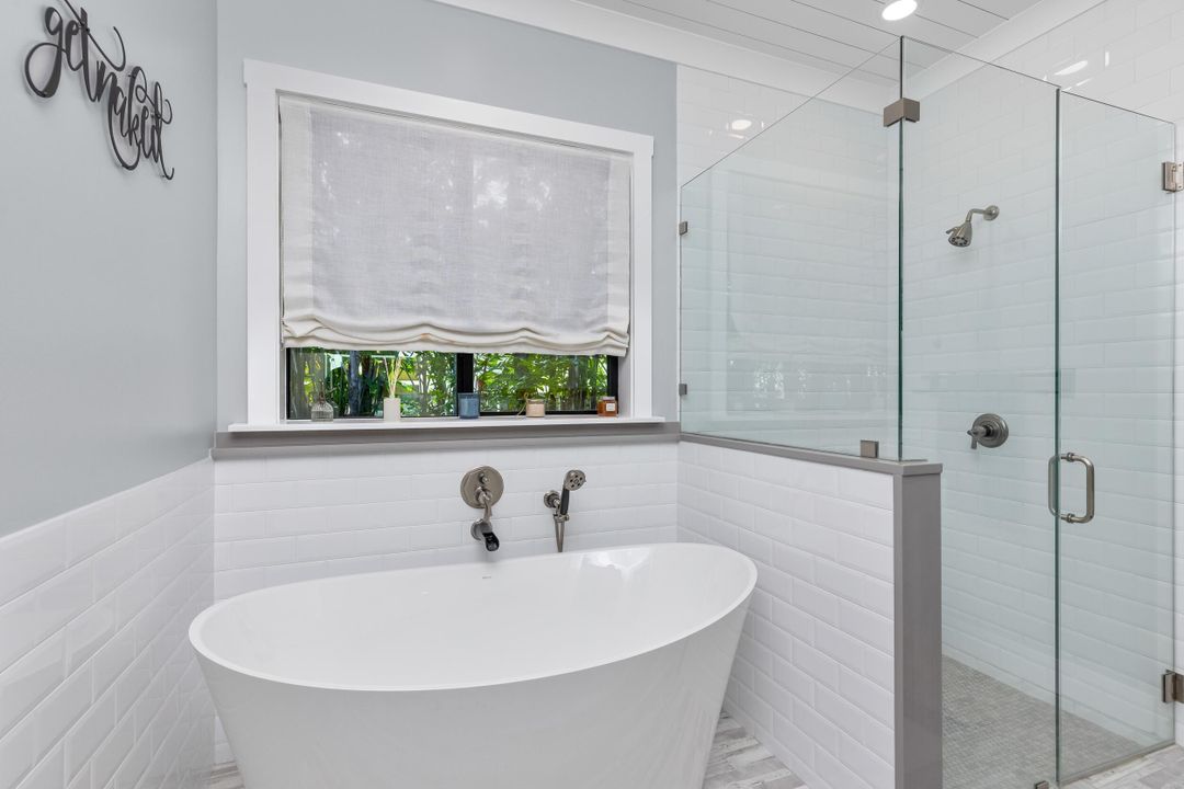 For Sale: $2,800,000 (3 beds, 2 baths, 2059 Square Feet)