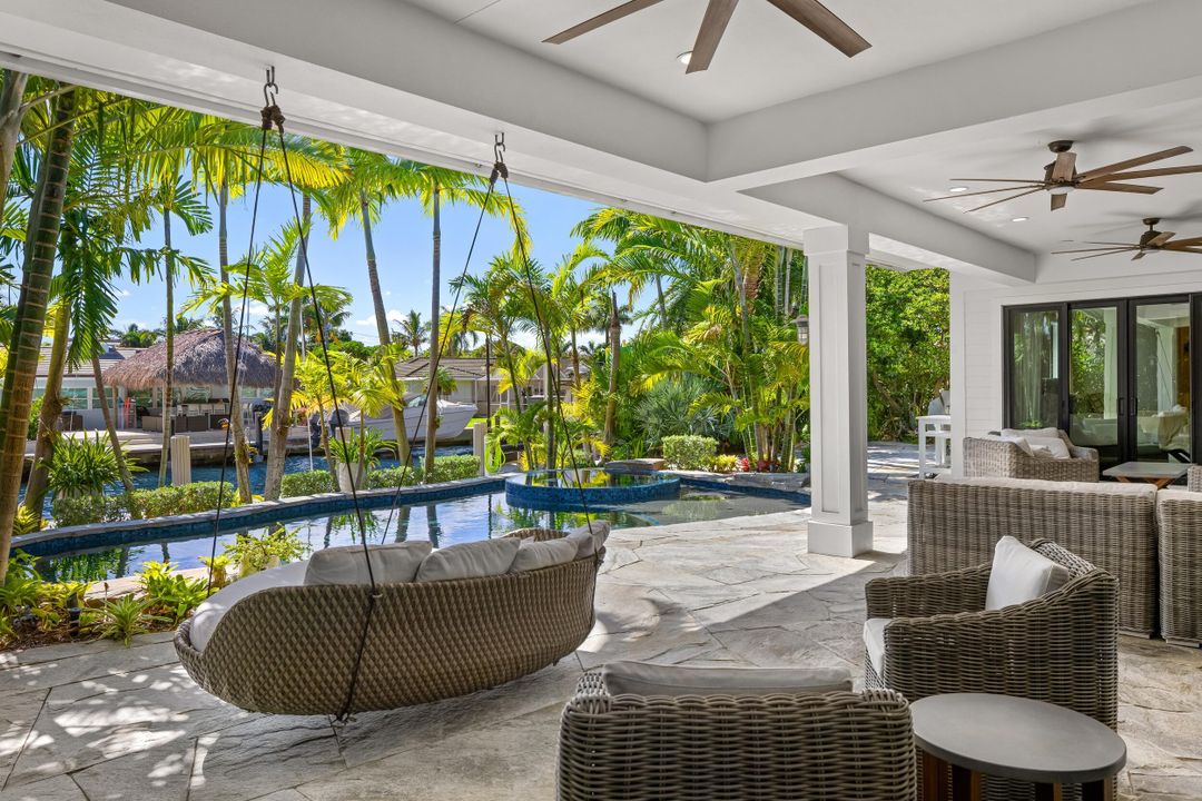 For Sale: $2,800,000 (3 beds, 2 baths, 2059 Square Feet)