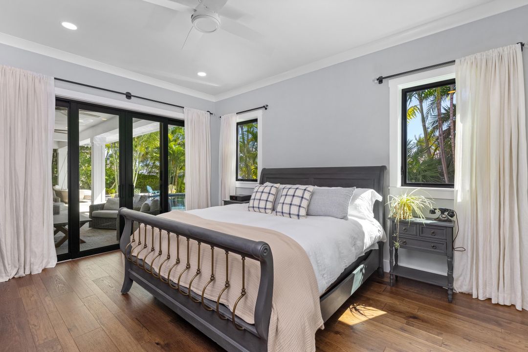 For Sale: $2,800,000 (3 beds, 2 baths, 2059 Square Feet)