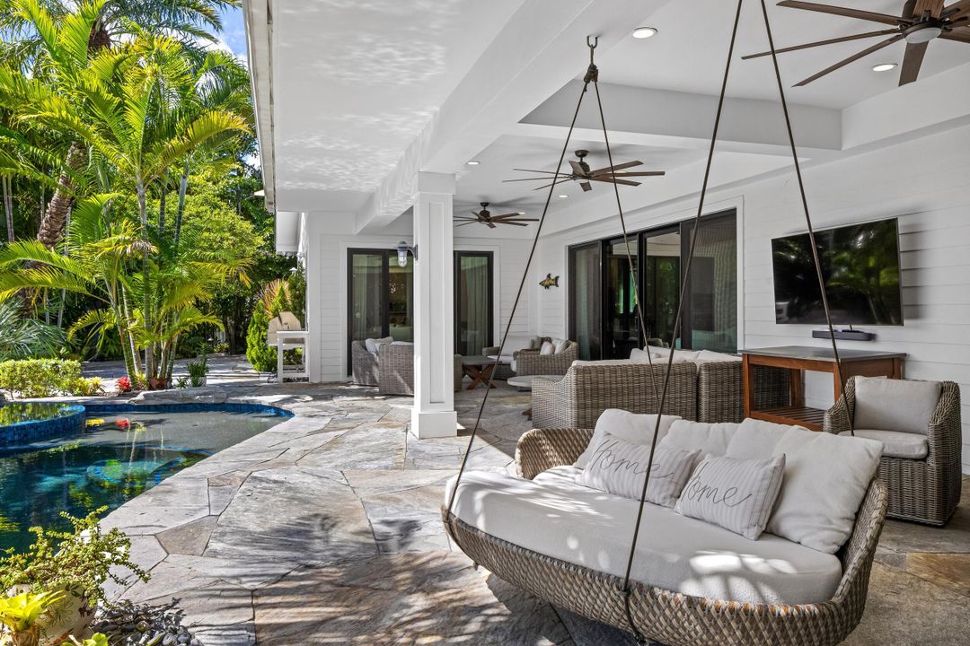 For Sale: $2,800,000 (3 beds, 2 baths, 2059 Square Feet)