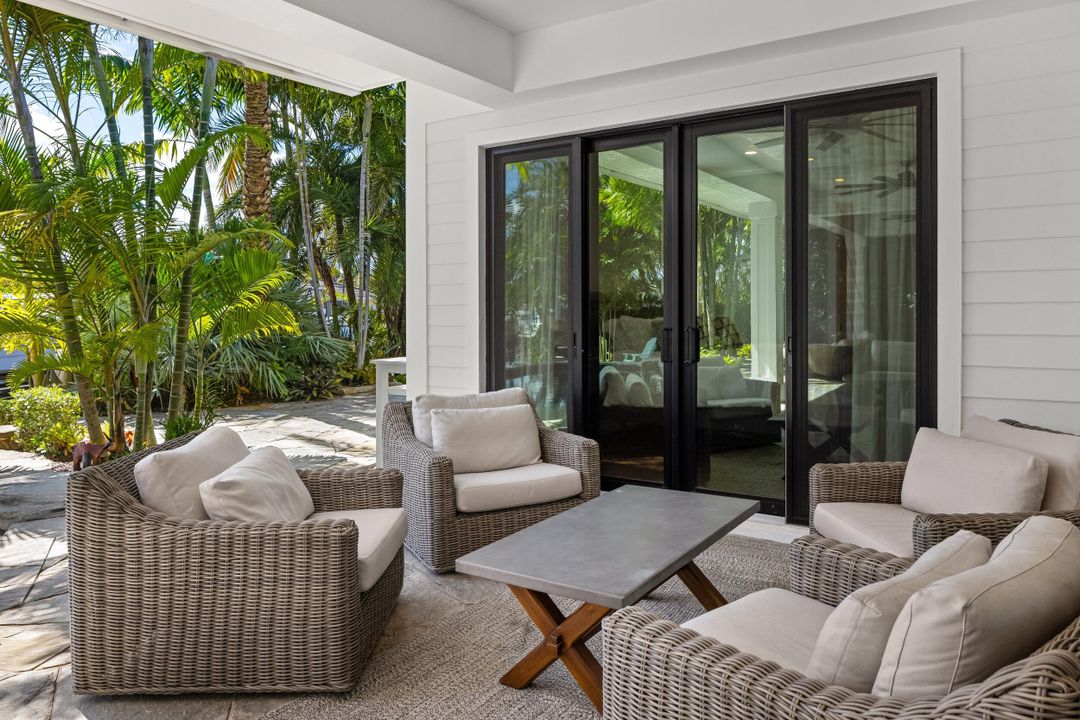 For Sale: $2,800,000 (3 beds, 2 baths, 2059 Square Feet)