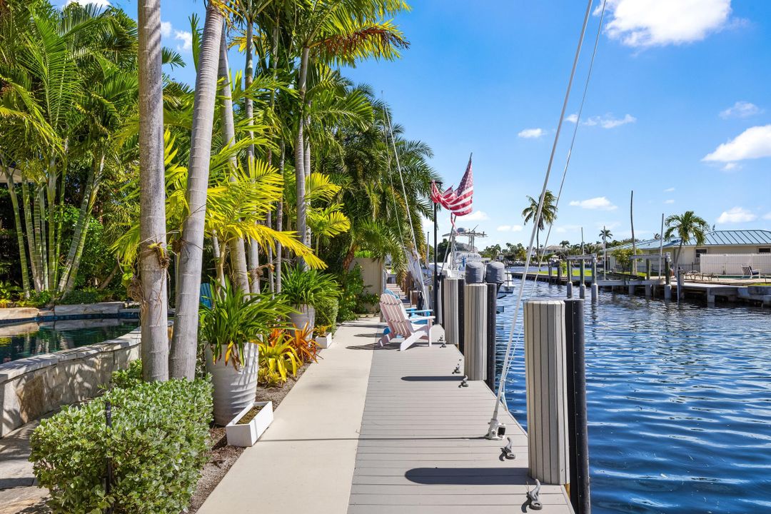 For Sale: $2,800,000 (3 beds, 2 baths, 2059 Square Feet)