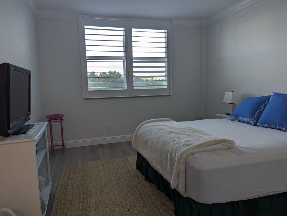 For Rent: $3,500 (1 beds, 1 baths, 724 Square Feet)