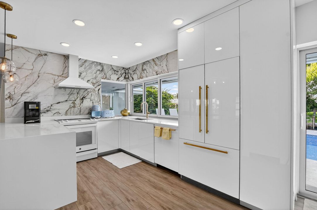 For Rent: $12,000 (3 beds, 2 baths, 1965 Square Feet)