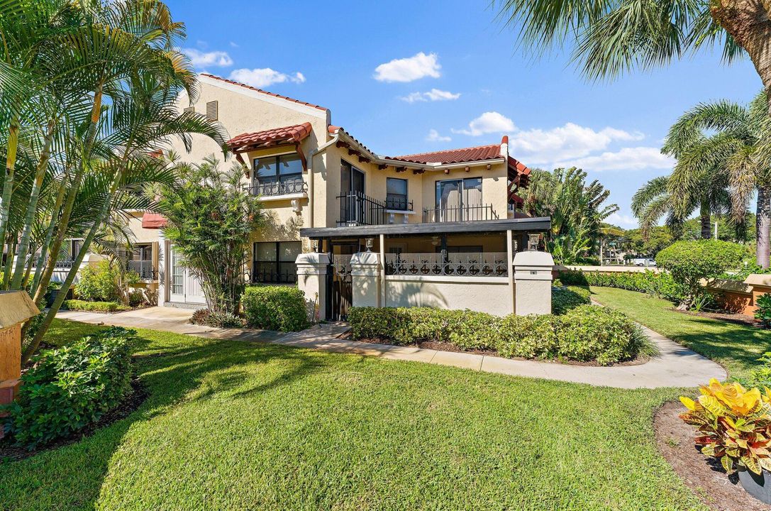 Под контрактом: $2,500 (2 спален, 2 ванн, 1556 Квадратных фут)