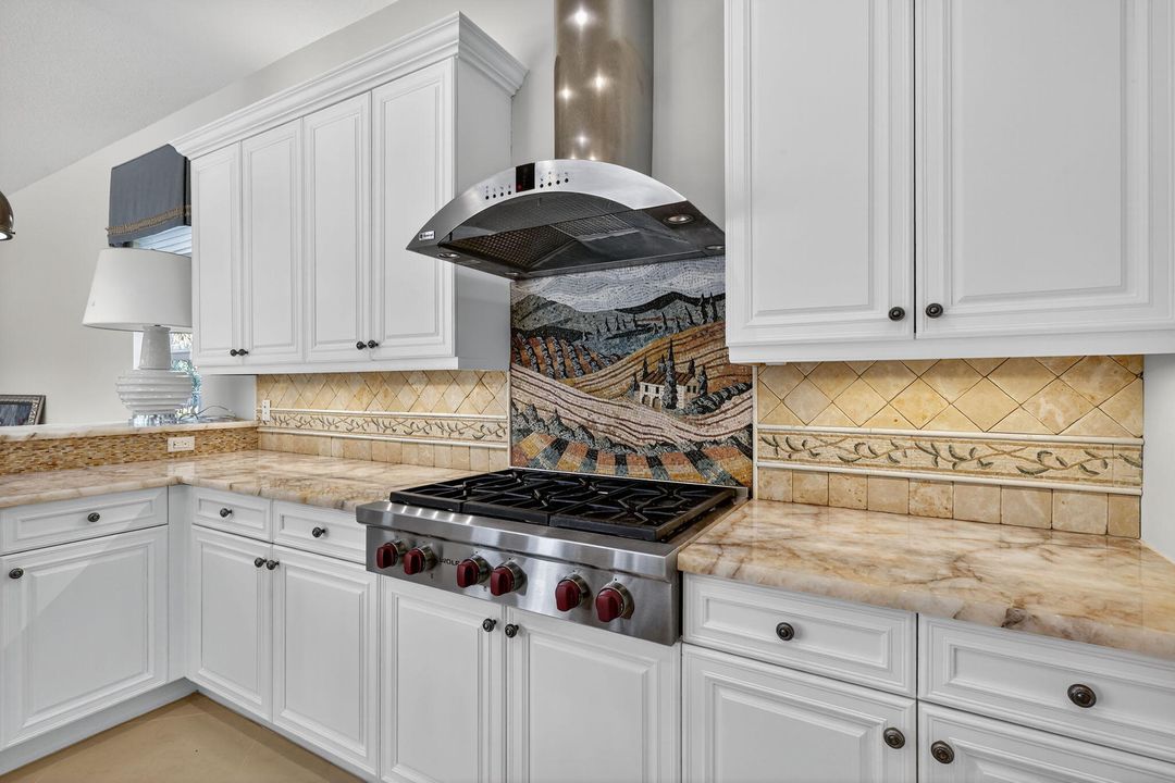 待售: $1,900,000 (5 贝兹, 7 浴室, 5537 平方英尺)