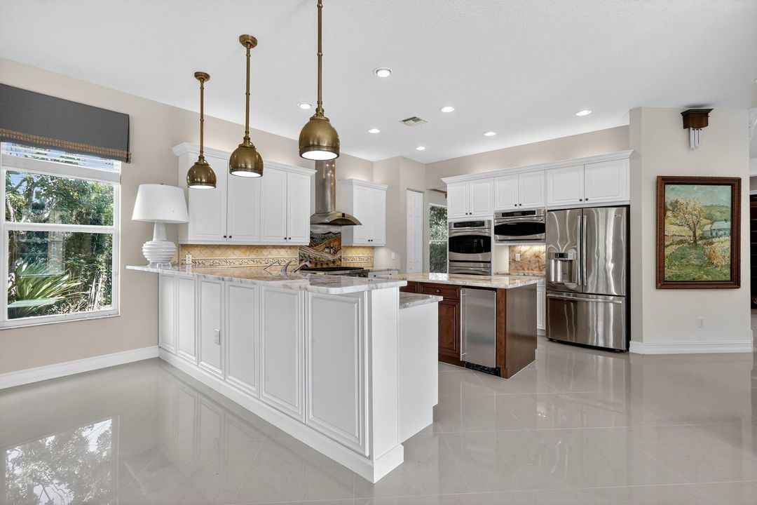 待售: $1,900,000 (5 贝兹, 7 浴室, 5537 平方英尺)