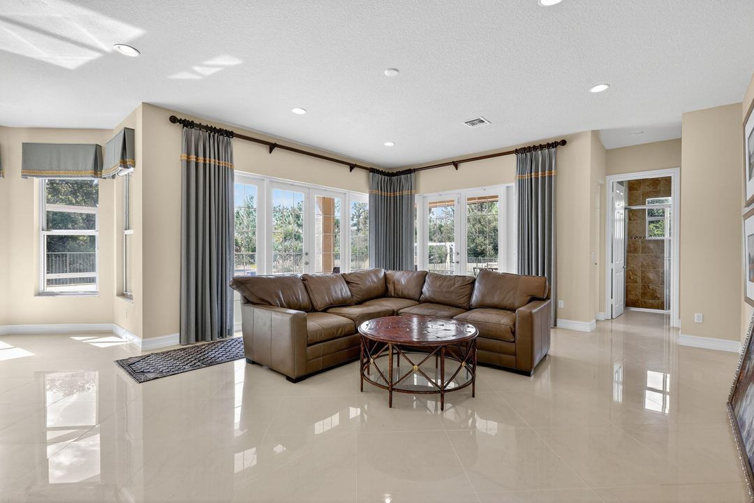 待售: $1,900,000 (5 贝兹, 7 浴室, 5537 平方英尺)