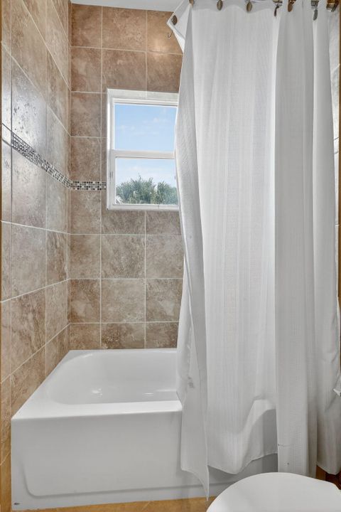 待售: $1,900,000 (5 贝兹, 7 浴室, 5537 平方英尺)