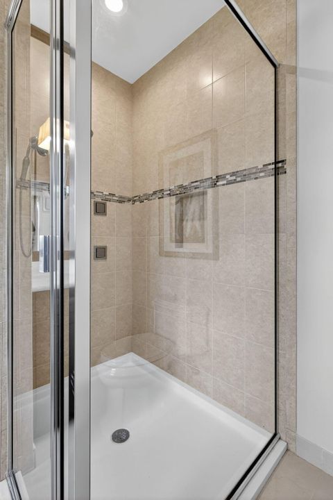 待售: $1,900,000 (5 贝兹, 7 浴室, 5537 平方英尺)