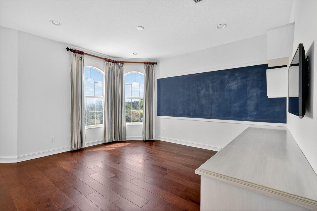 待售: $1,900,000 (5 贝兹, 7 浴室, 5537 平方英尺)