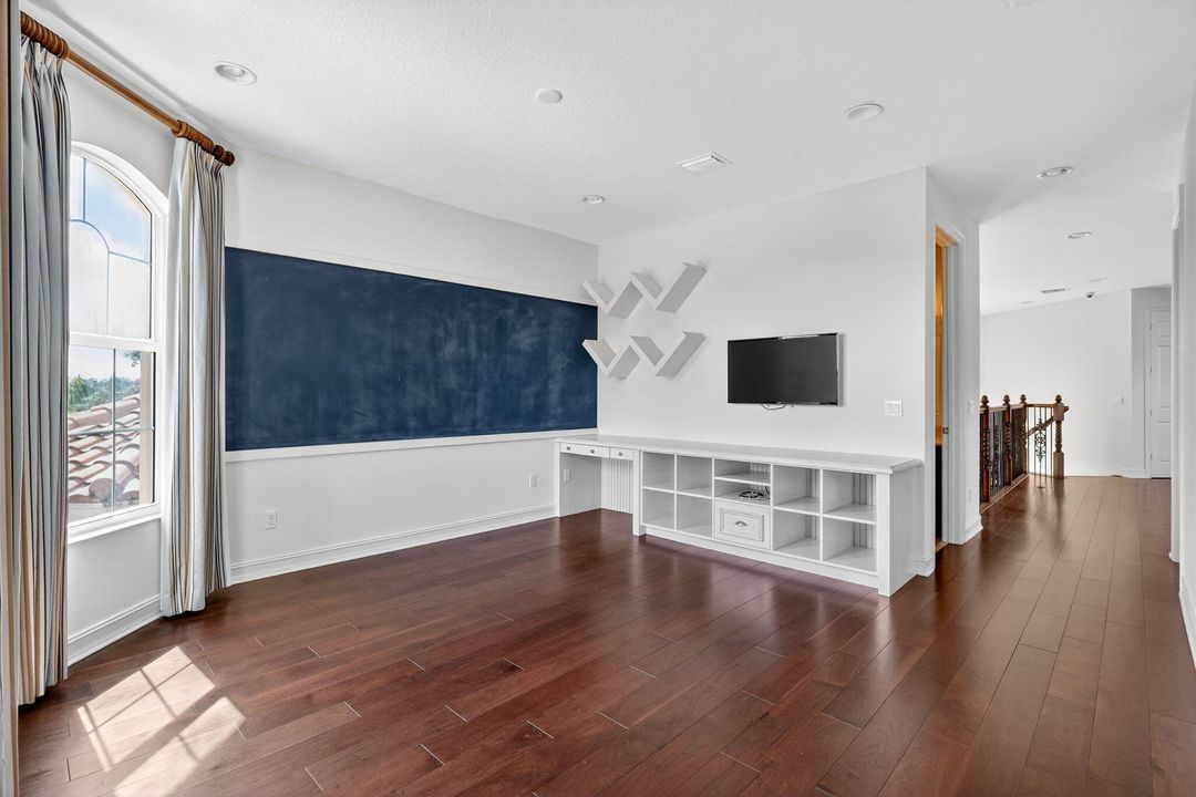 待售: $1,900,000 (5 贝兹, 7 浴室, 5537 平方英尺)