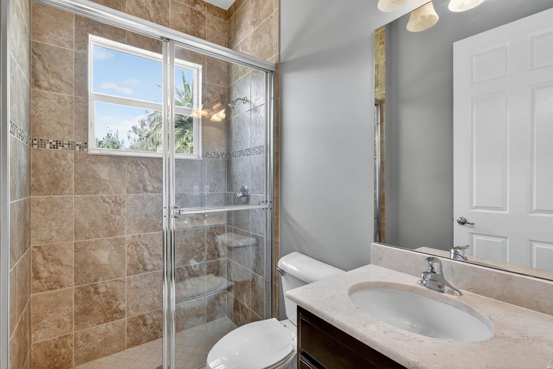 待售: $1,900,000 (5 贝兹, 7 浴室, 5537 平方英尺)