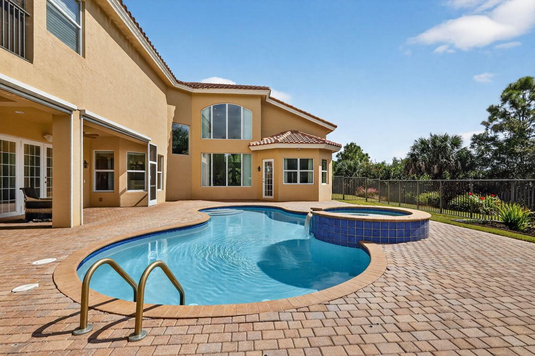 待售: $1,900,000 (5 贝兹, 7 浴室, 5537 平方英尺)