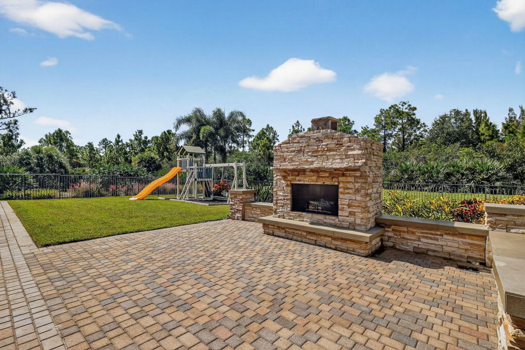 待售: $1,900,000 (5 贝兹, 7 浴室, 5537 平方英尺)