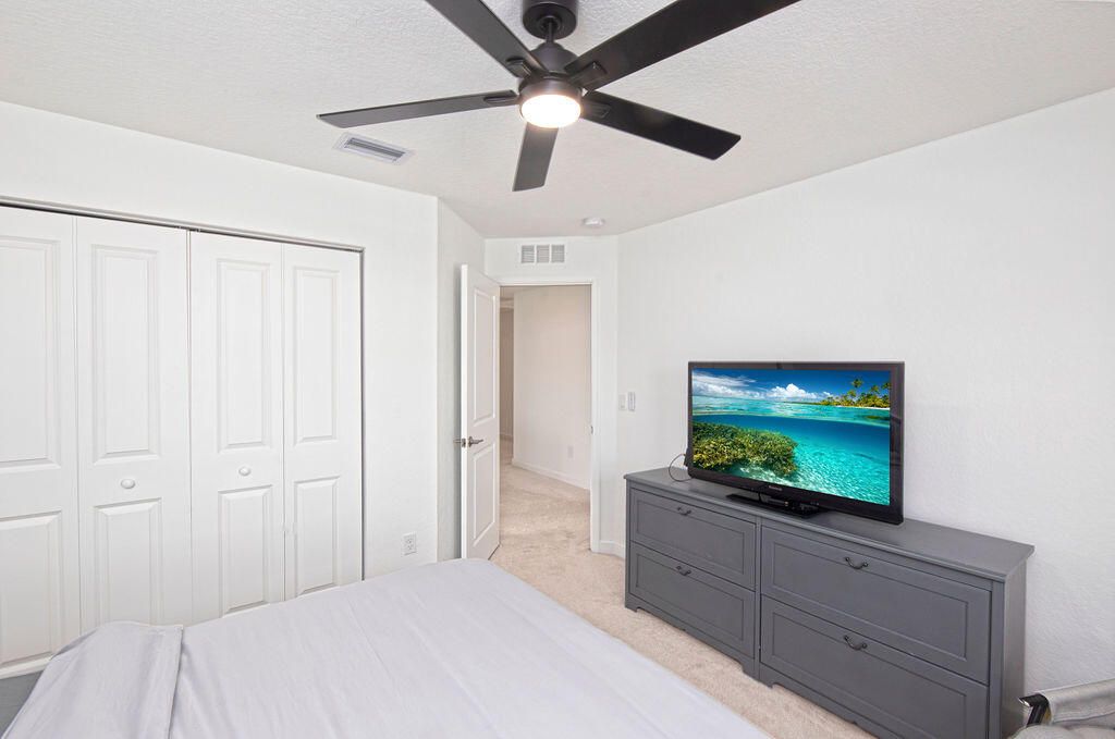 For Sale: $589,900 (4 beds, 2 baths, 3104 Square Feet)