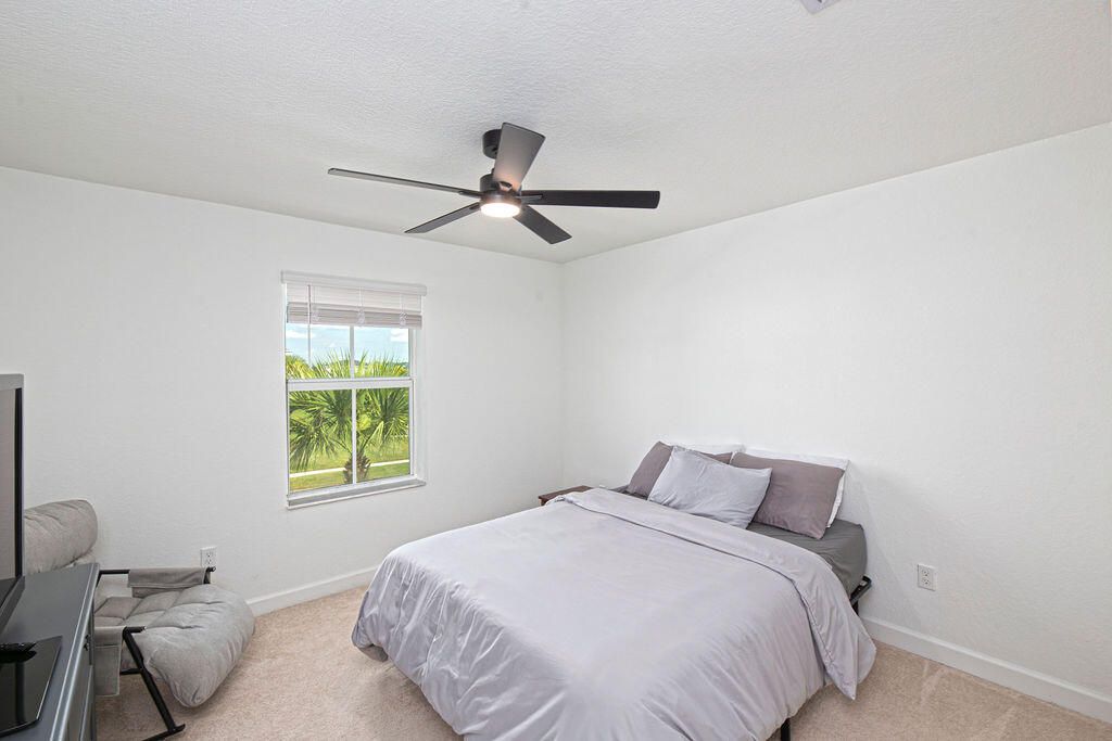 For Sale: $589,900 (4 beds, 2 baths, 3104 Square Feet)