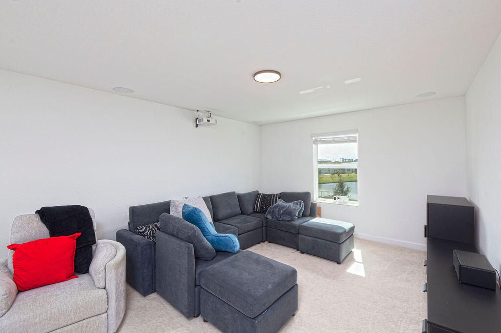 For Sale: $589,900 (4 beds, 2 baths, 3104 Square Feet)