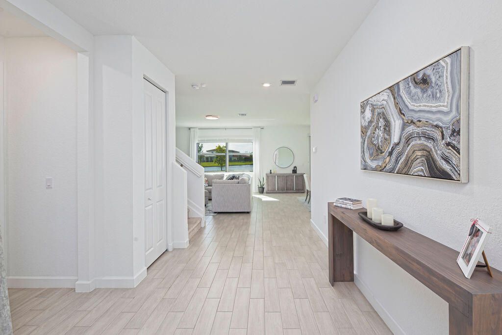 For Sale: $589,900 (4 beds, 2 baths, 3104 Square Feet)