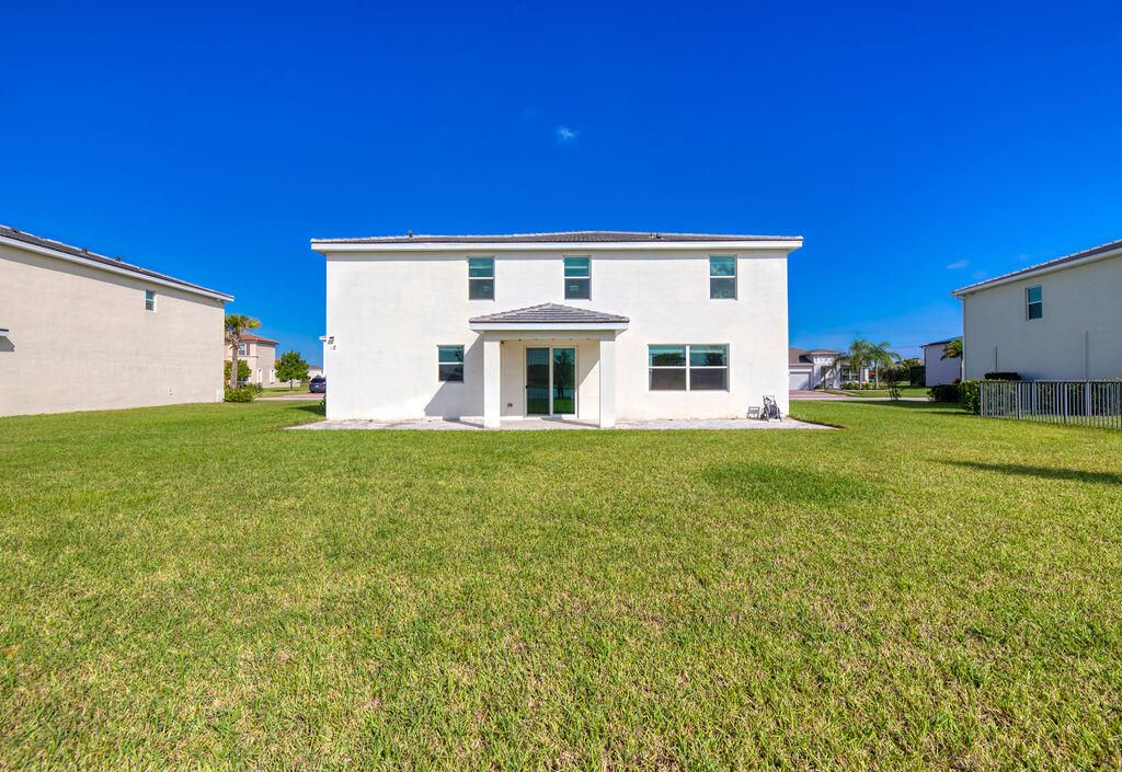 For Sale: $589,900 (4 beds, 2 baths, 3104 Square Feet)