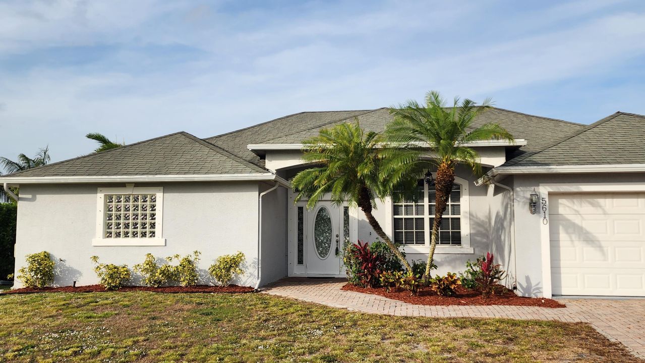 For Rent: $2,700 (4 beds, 3 baths, 2221 Square Feet)