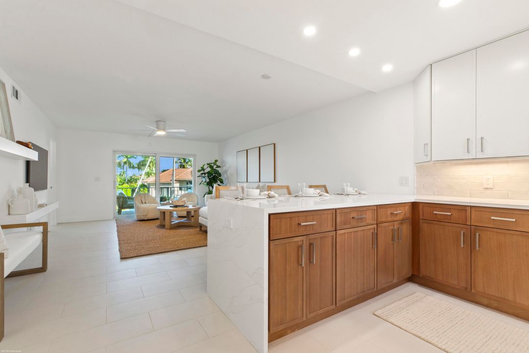 出租: $12,500 (2 贝兹, 2 浴室, 1143 平方英尺)