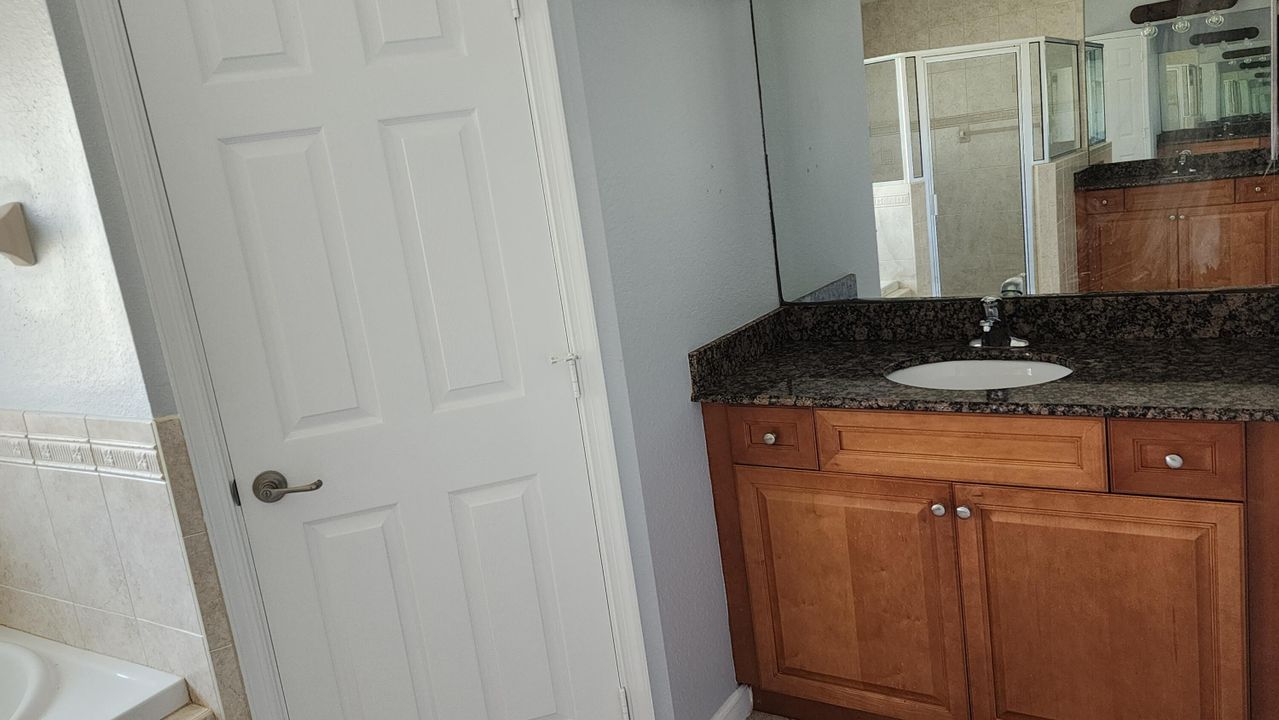 For Rent: $2,700 (4 beds, 3 baths, 2221 Square Feet)