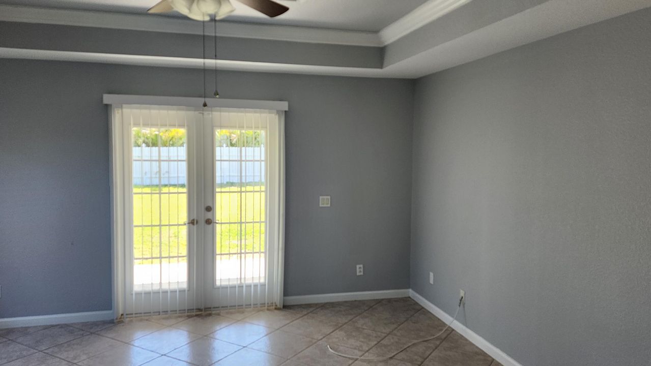 For Rent: $2,700 (4 beds, 3 baths, 2221 Square Feet)