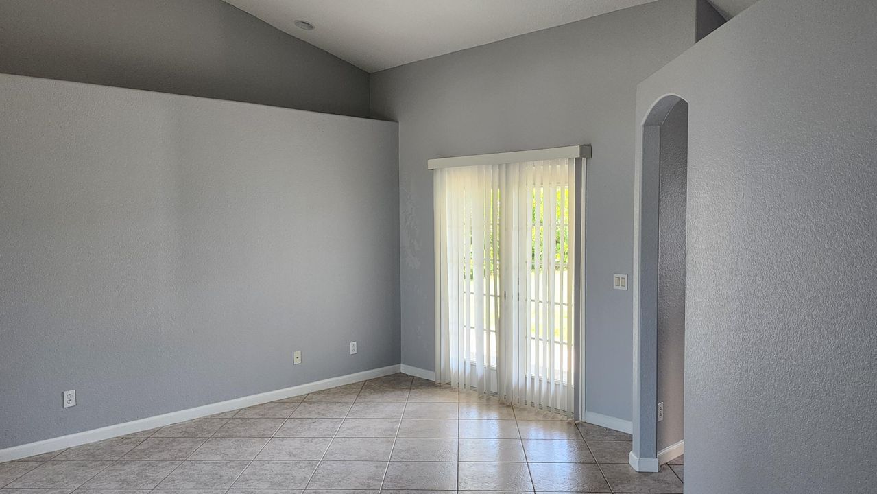 For Rent: $2,700 (4 beds, 3 baths, 2221 Square Feet)